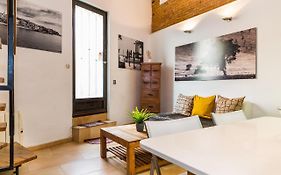 Fridays Flats Dreamy Duplex - Stylish Beach Loft